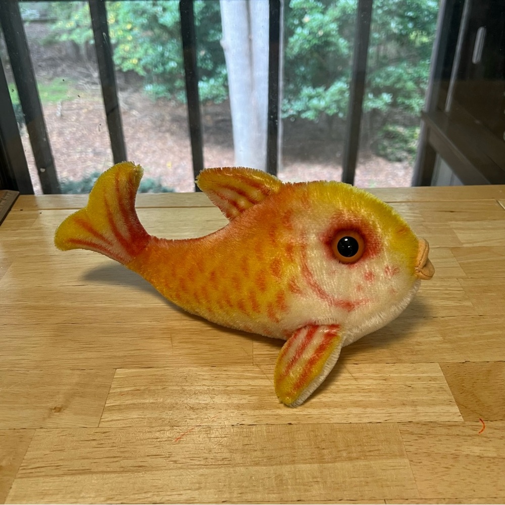 Vintage Steiff Flossy The Goldfish Mohair VTG Fish Orange Plush Toy 11” with Tag